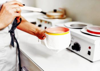 جلوگیری از جوش زدن صورت بعد از وکس