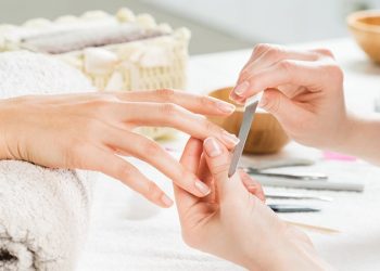 مانیکور خیس چیست ؟