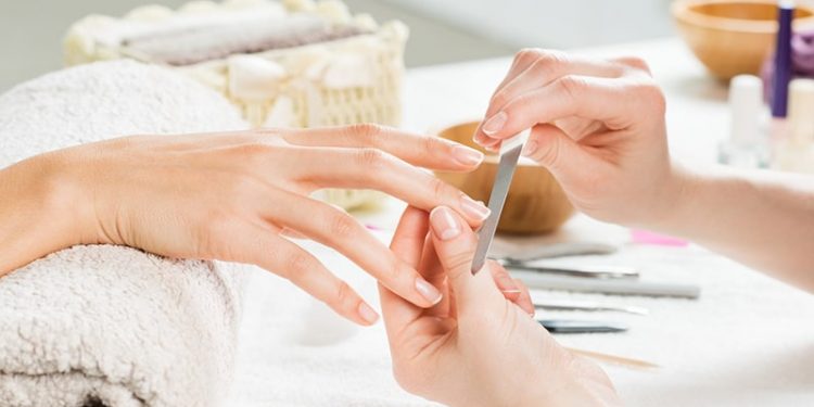 مانیکور خیس چیست ؟