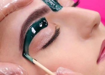 مراحل وکس صورت در خانه