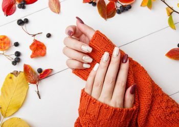 مراحل ژلیش ناخن