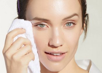 برای پیشگیری از جوشهای پس از وکس صورت از چه موادی می توان استفاده کرد؟