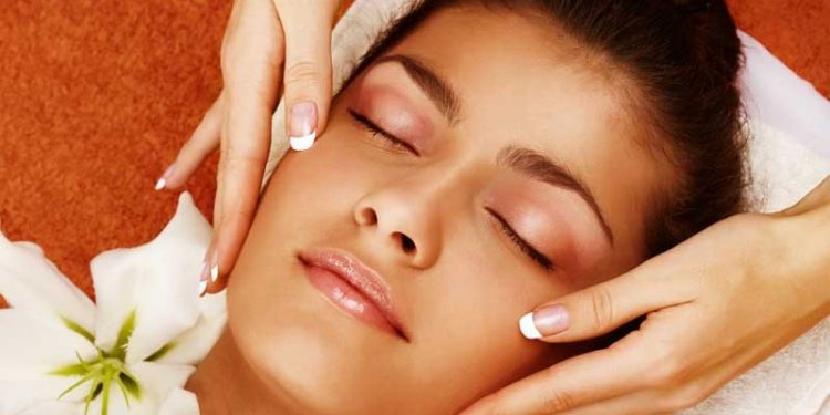انواع ماساژ زیبایی صورت