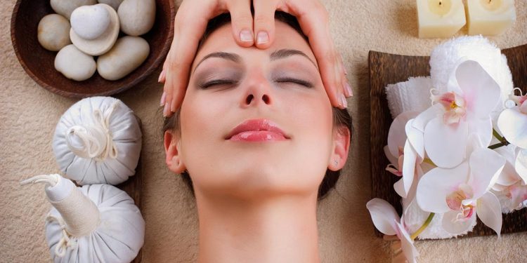 آموزش ماساژ صورت برای زیبایی