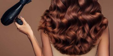 براشینگ مو چیست؟ و تقسیم بندی موها برای انجام براشینگ چگونه است؟