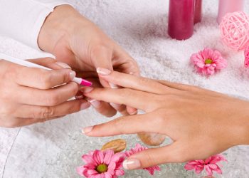 نکاتی که درمورد ژلیش ناخن باید بدانیم