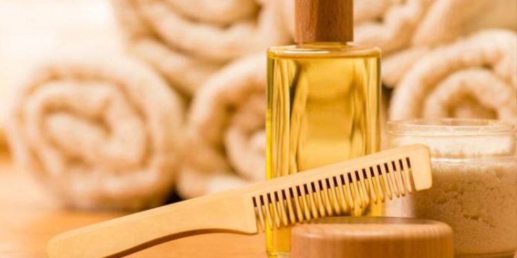 خواص معجزه آسای روغن کندش برای مو،عوارض و طریقه مصرف آن