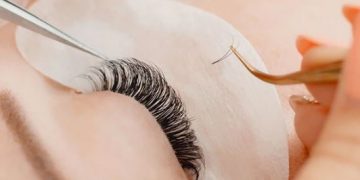 مزایا ، معایب و نکاتی در مورد اکستنشن مژه