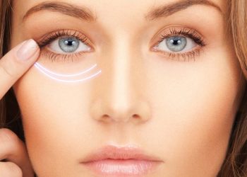 چگونه با آرایش گودی و تیرگی زیر چشم را بپوشانیم؟