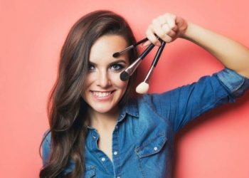 نکات کلیدی و آموزش آرایش صورت گرد :