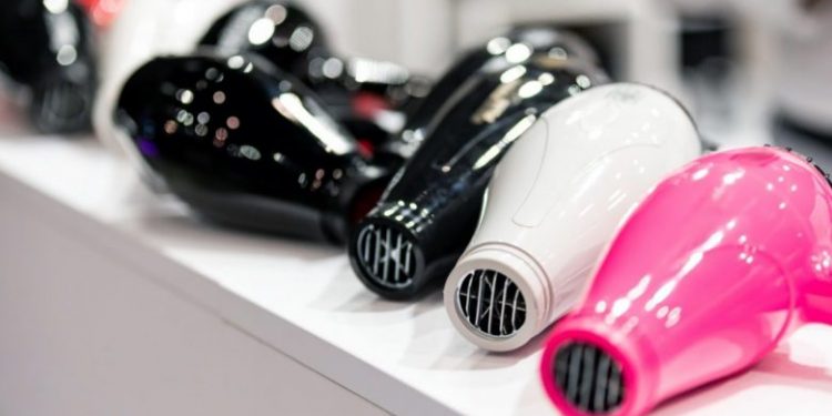 انواع سشوار و ویژگیهای سشوار خوب کدامند؟