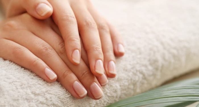 هلال سفید انتهای ناخن را جدی بگیرید 