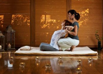 آشنایی با 12 نوع ماساژ و فواید و اصول هر یک 