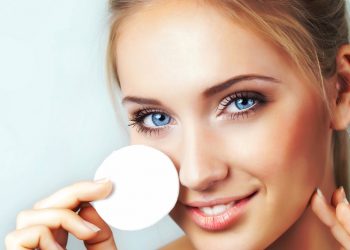 بهترین ترفندهای رفع سیاهی دور چشم از زبان متخصصین