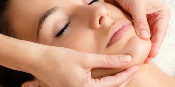 ماساژ زیبایی صورت ؛ فواید و نتایج