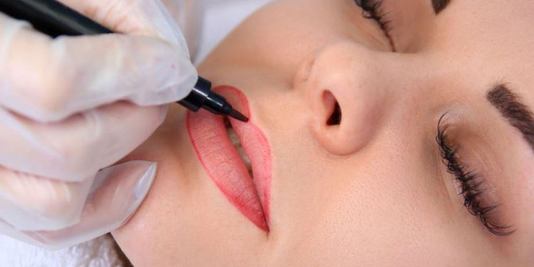 تاتو لب چیست و چه عوارضی دارد؟