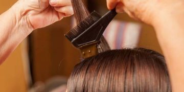 ساخت رنگ مو خانگی با مواد گیاهی و طبیعی و رنگ کردن مو با آنها