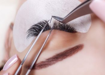 صحیح ترین روش ریمو و برداشتن اکستنشن مژه