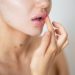 چگونه با روش های خانگی و بدون تزریق ژل، لب های برجسته طبیعی داشته باشیم؟