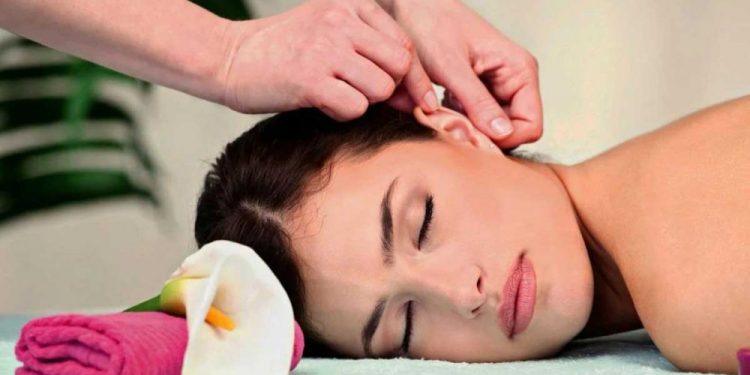 ماساژ گوش و فواید بیشماری که از آن بی خبر هستید!