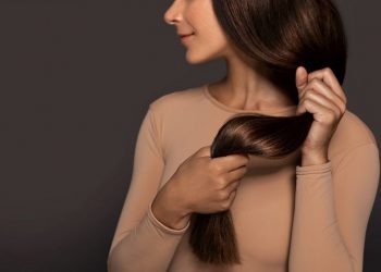 درمان خانگی مو خوره با مواد طبیعی بدون ضرر (سرکه سیب، ماست، روغن نارگیل و …)