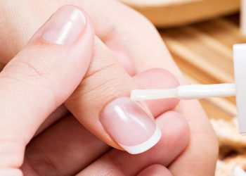 کلینزر ناخن چیست و چه کاربردهایی دارد؟