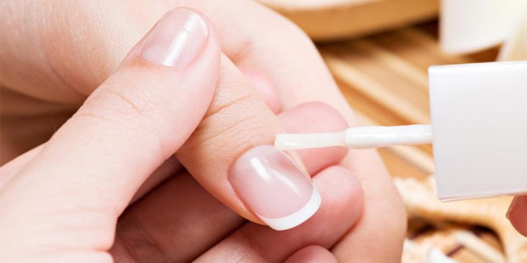 کلینزر ناخن چیست و چه کاربردهایی دارد؟