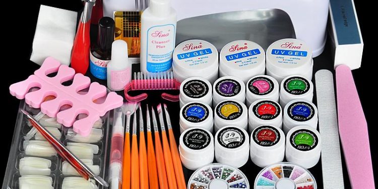 مواد کاشت ناخن : ۱۰ ماده در کاشت ناخن + فوت و فن استفاده از آن ها