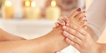 بخش های کلیدی ماساژ پا برای کاهش درد و بهبود سلامت 