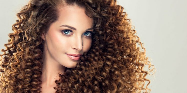 فر کردن مو چگونه انجام می شود و چه عوارضی دارد؟