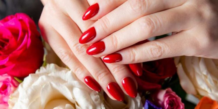 مانیکور روسی چیست؟ آموزش مانیکور روسی در خانه