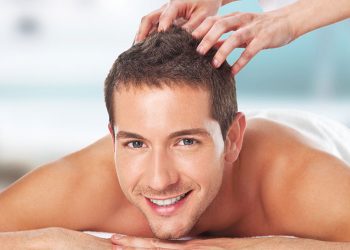 چگونه با ماساژ مو موهای زیبا و شاداب داشته باشیم