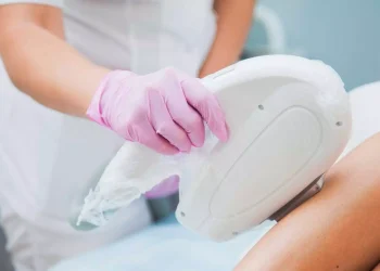 بهترین سن برای لیزر موهای زائد