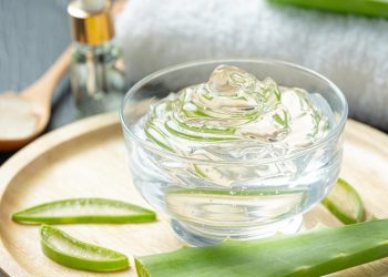 آلوئه‌ورا،مزایا و عوارض آن