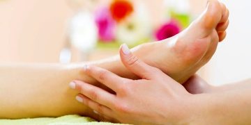 فواید شگفت‌انگیز ماساژ کف پا