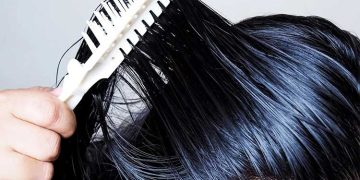 چرا موها بعد از کراتینه چرب می‌شوند و چگونه از آن جلوگیری کنیم؟