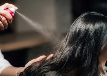 اسپری مو: راهنمای جامع انواع، روش استفاده و نکات مهم