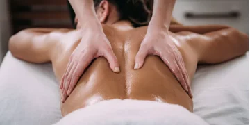 ماساژ؛ راهکاری مؤثر برای تسکین کمر درد